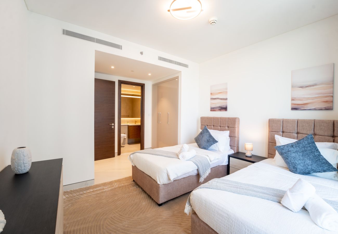 Apartment in Dubai - EasyGo - Stylish 2BR w/ City View in Sobha Creek