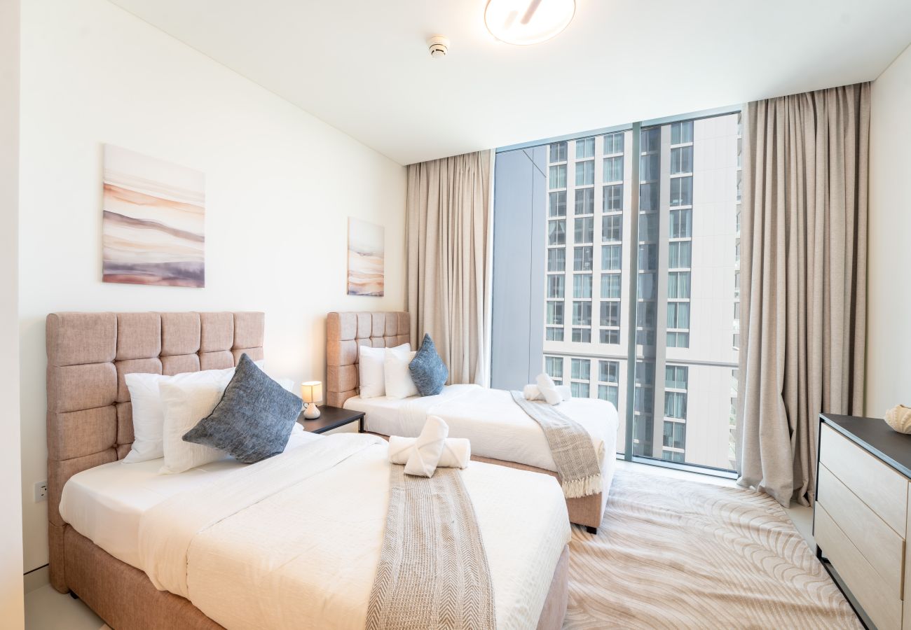 Apartment in Dubai - EasyGo - Stylish 2BR w/ City View in Sobha Creek