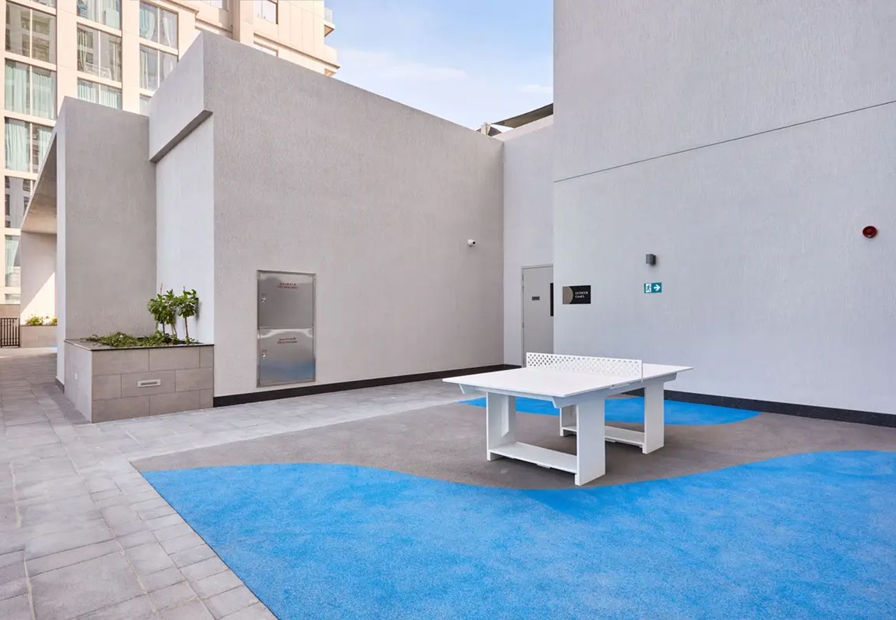 Apartment in Dubai - EasyGo - Stylish 2BR w/ City View in Sobha Creek