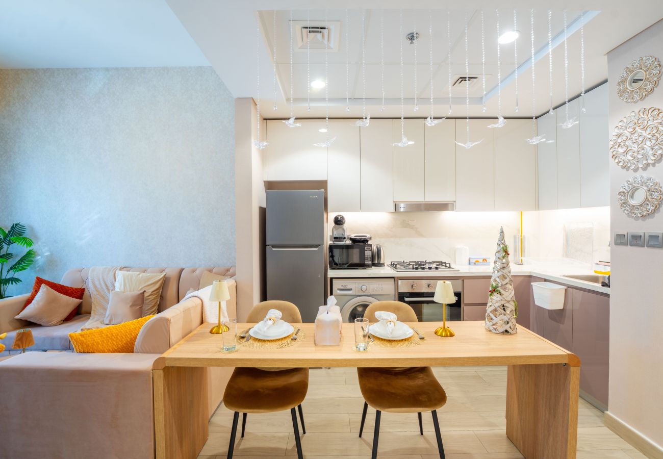 Apartment in Dubai - EasyGo – Elegant 1-Bedroom Apartment with Balcony