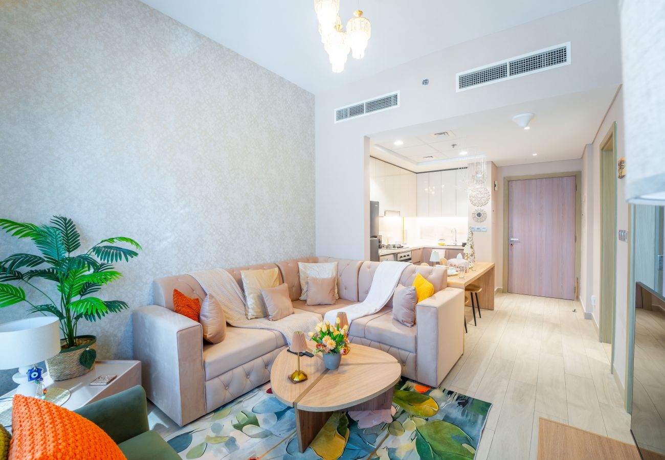 Apartment in Dubai - EasyGo – Elegant 1-Bedroom Apartment with Balcony