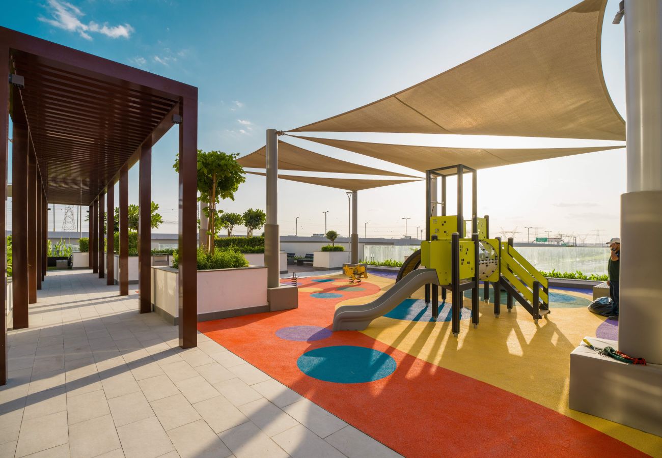 Apartment in Dubai - EasyGo – Elegant 1-Bedroom Apartment with Balcony