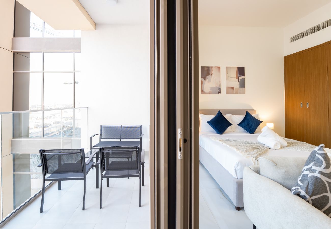 Studio in Dubai - EasyGo – Chic Studio Escape in Dubai Sports City