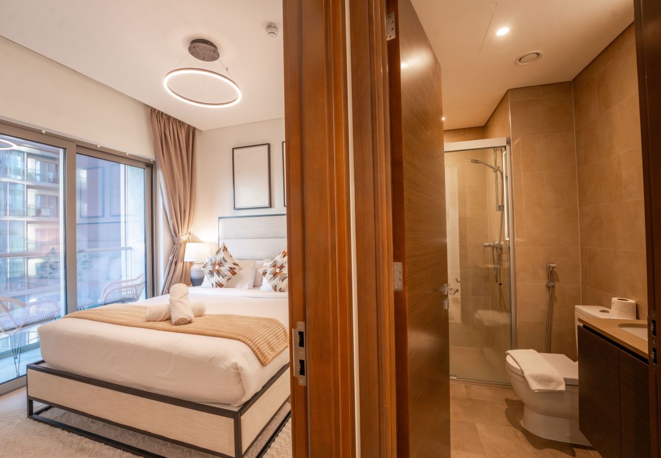 Apartment in Dubai - EasyGo – Modern 1BR with Balcony & City View