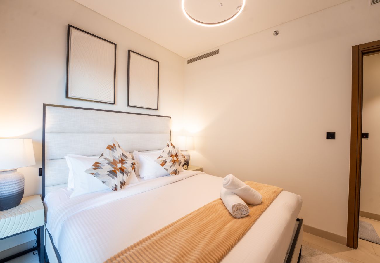 Apartment in Dubai - EasyGo – Modern 1BR with Balcony & City View