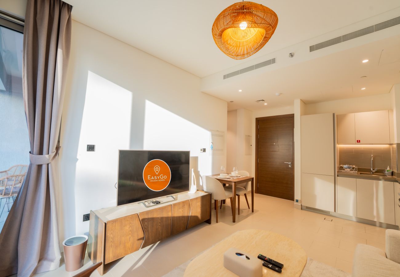 Apartment in Dubai - EasyGo – Modern 1BR with Balcony & City View