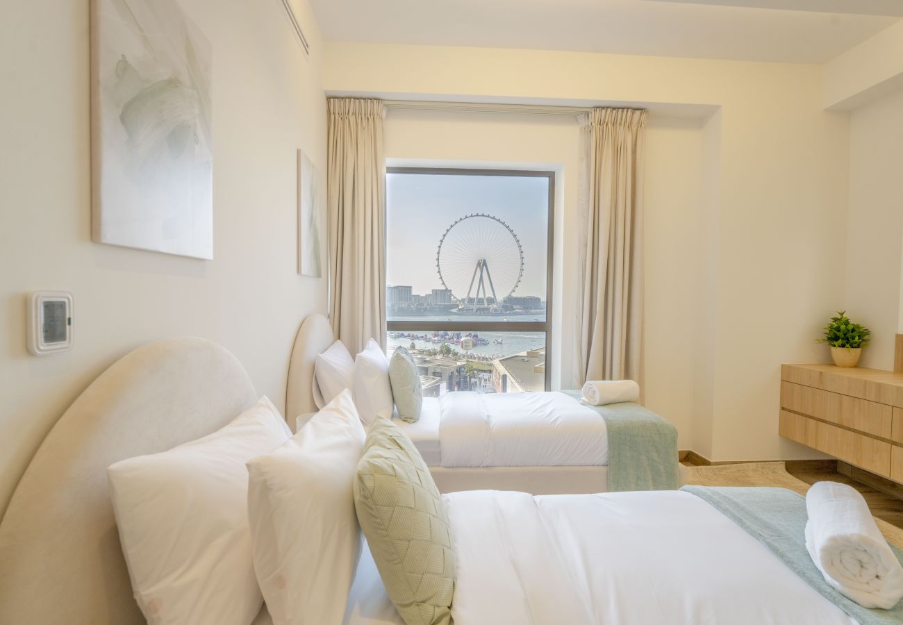 Apartment in Dubai - EasyGo - Luxury 3BR+M with Dubai Eye View, JBR