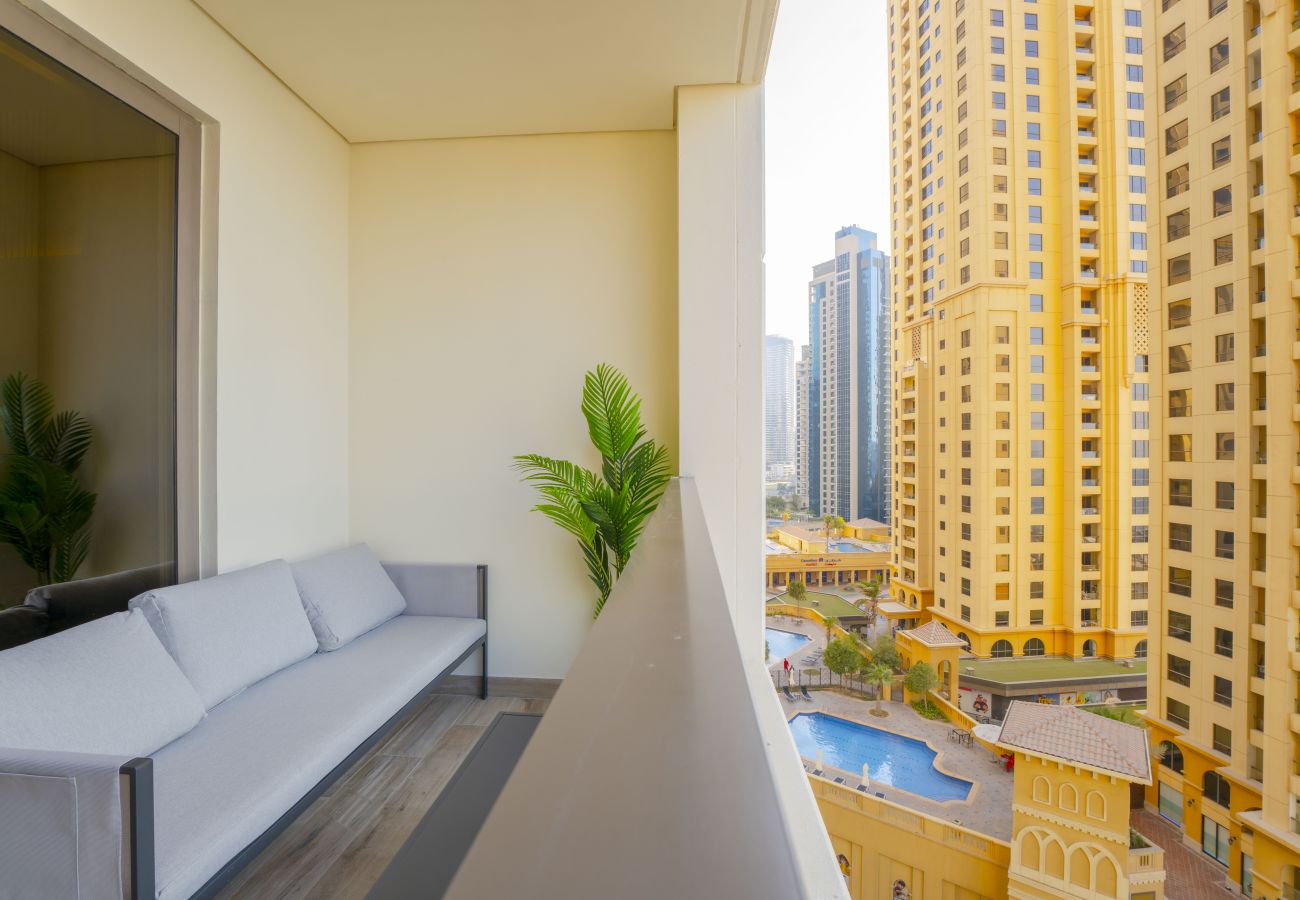 Apartment in Dubai - EasyGo - Luxury 3BR+M with Dubai Eye View, JBR