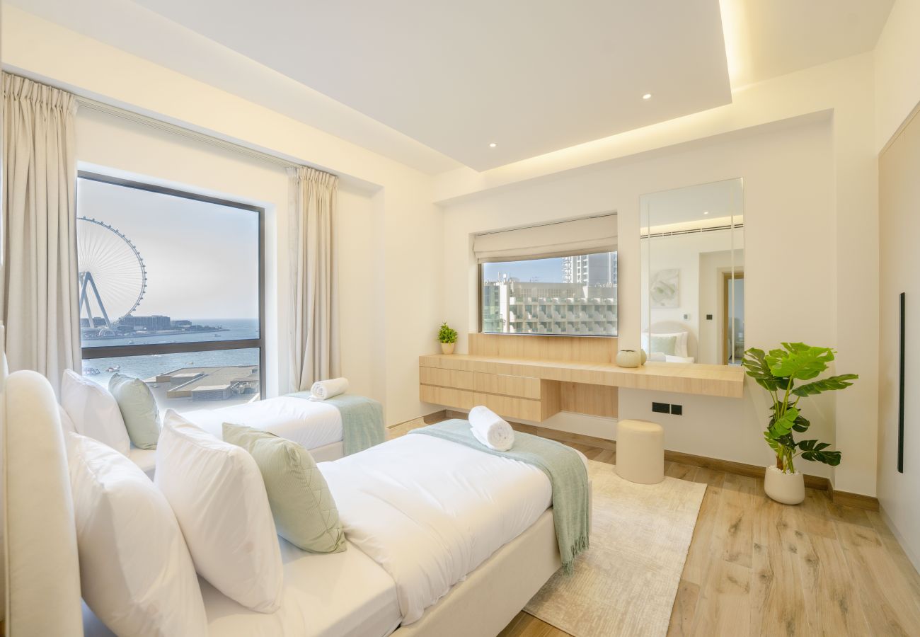 Apartment in Dubai - EasyGo - Luxury 3BR+M with Dubai Eye View, JBR