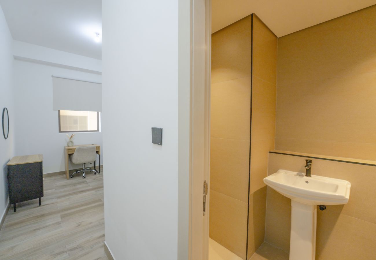 Apartment in Dubai - EasyGo - Luxury 3BR+M with Dubai Eye View, JBR