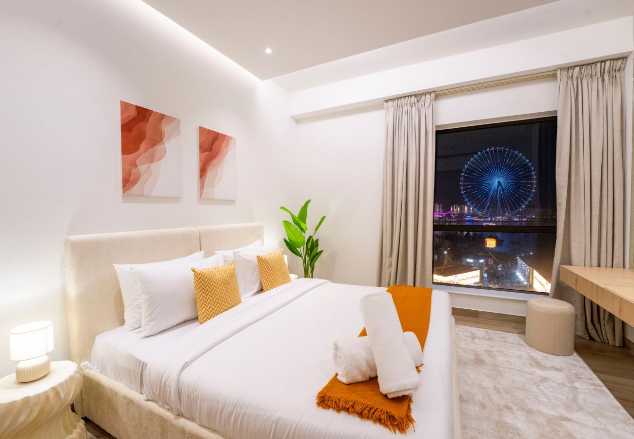 Apartment in Dubai - EasyGo - Luxury 3BR+M with Dubai Eye View, JBR