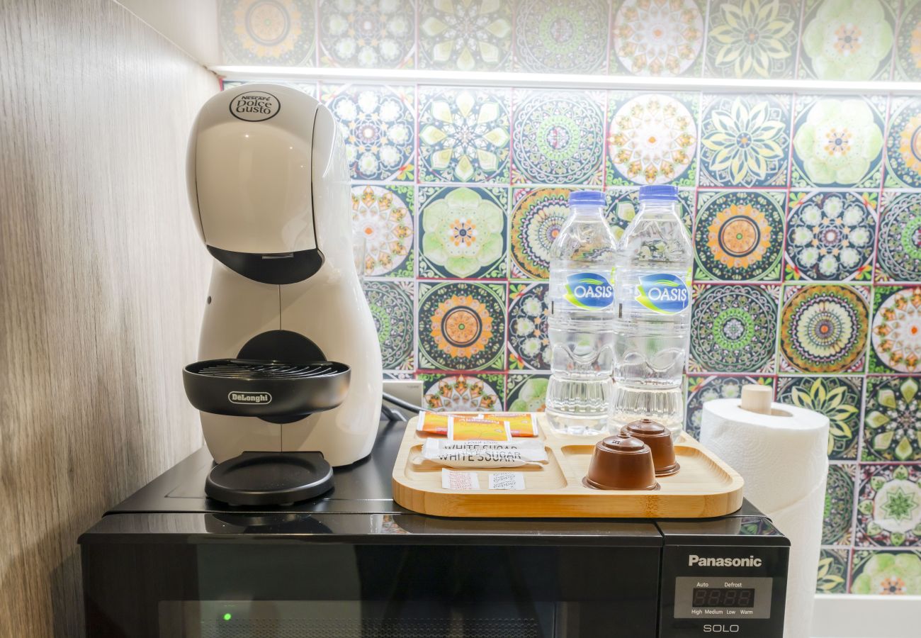 Studio in Dubai - EasyGo – Tropical Chic Studio in Business Bay