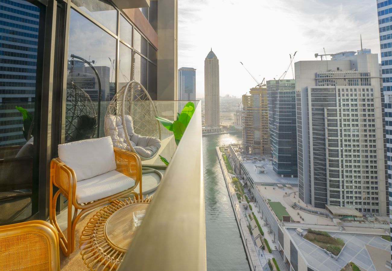 Studio in Dubai - EasyGo – Tropical Chic Studio in Business Bay