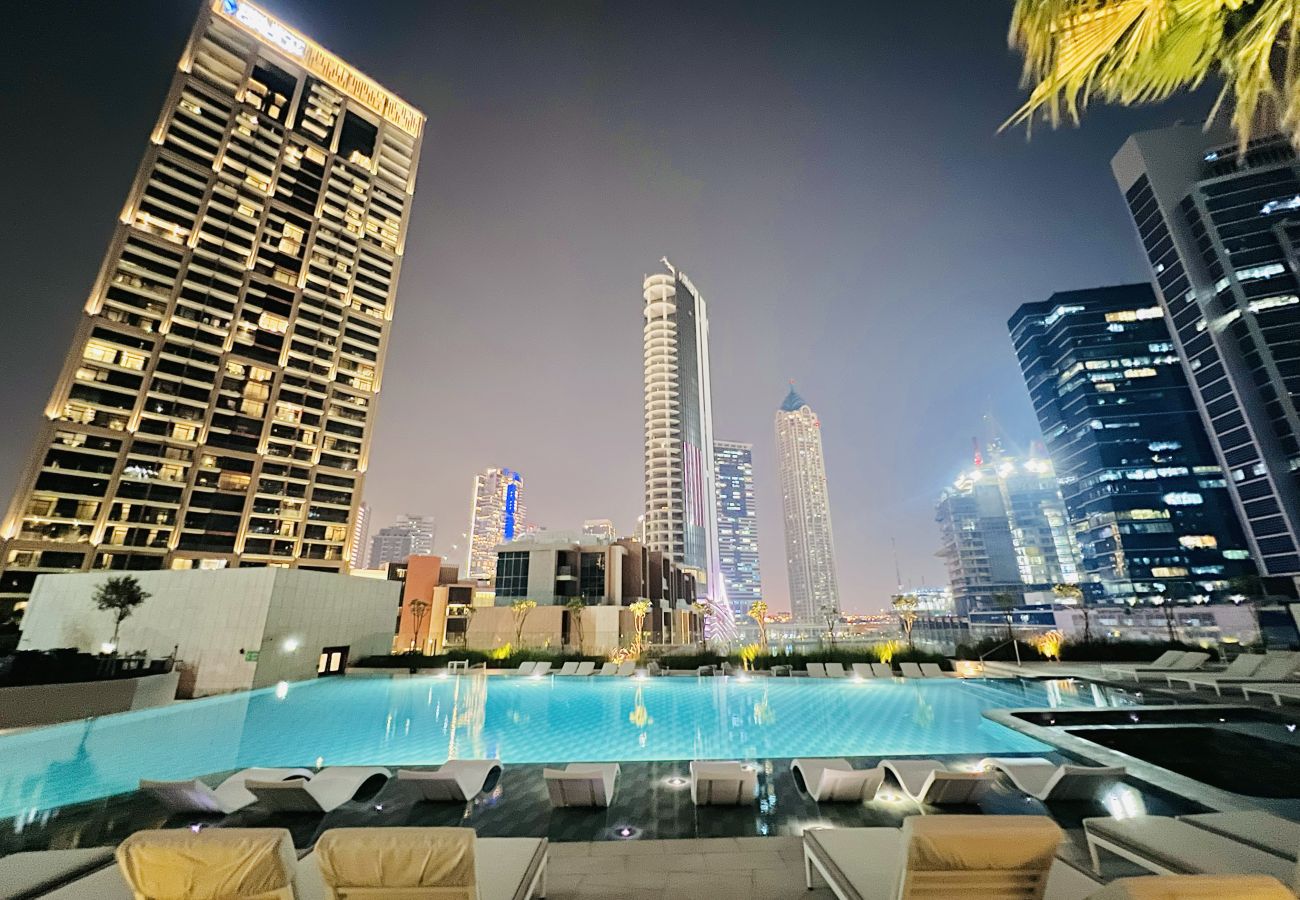 Studio in Dubai - EasyGo – Tropical Chic Studio in Business Bay