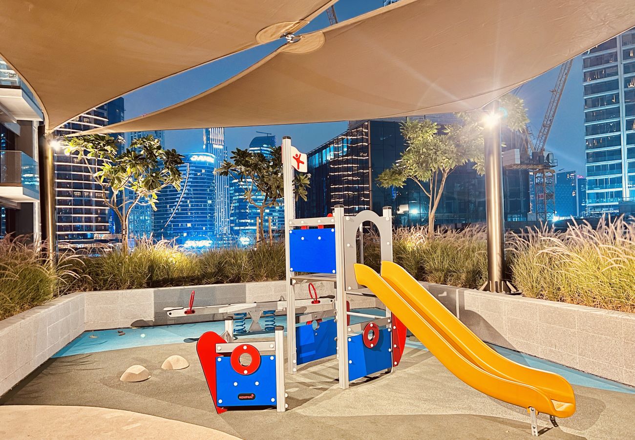 Studio in Dubai - EasyGo – Tropical Chic Studio in Business Bay