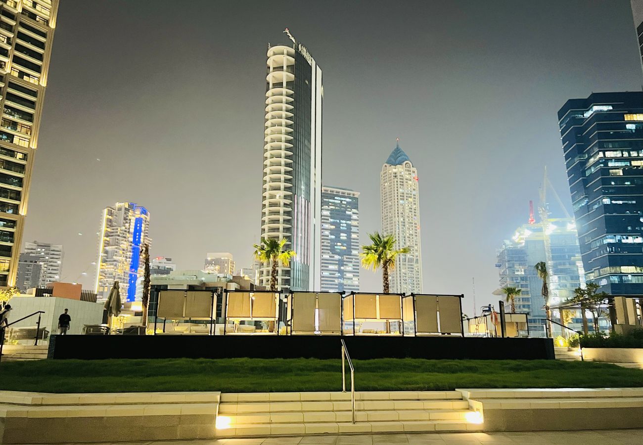 Studio in Dubai - EasyGo – Tropical Chic Studio in Business Bay