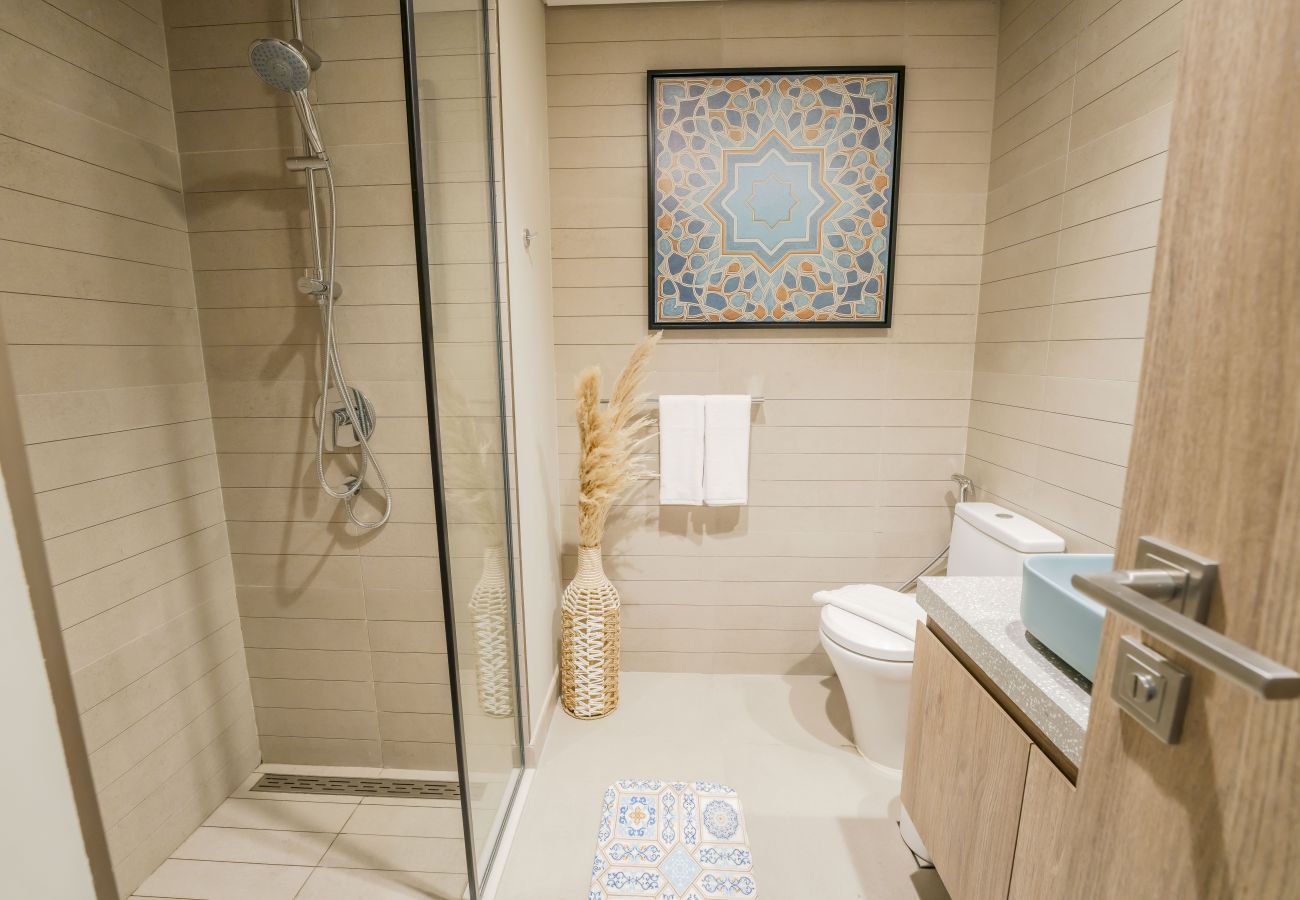 Studio in Dubai - EasyGo – Tropical Chic Studio in Business Bay