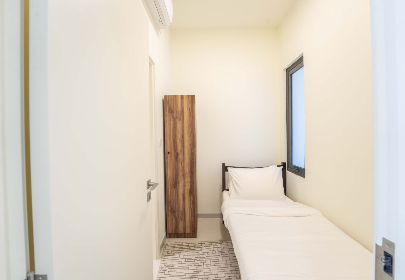 Terraced House in Dubai - EasyGo – Premium Family Experience | 3BR Townhouse