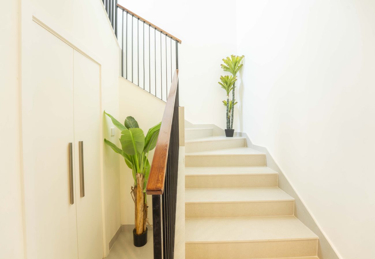 Terraced House in Dubai - EasyGo – Premium Family Experience | 3BR Townhouse