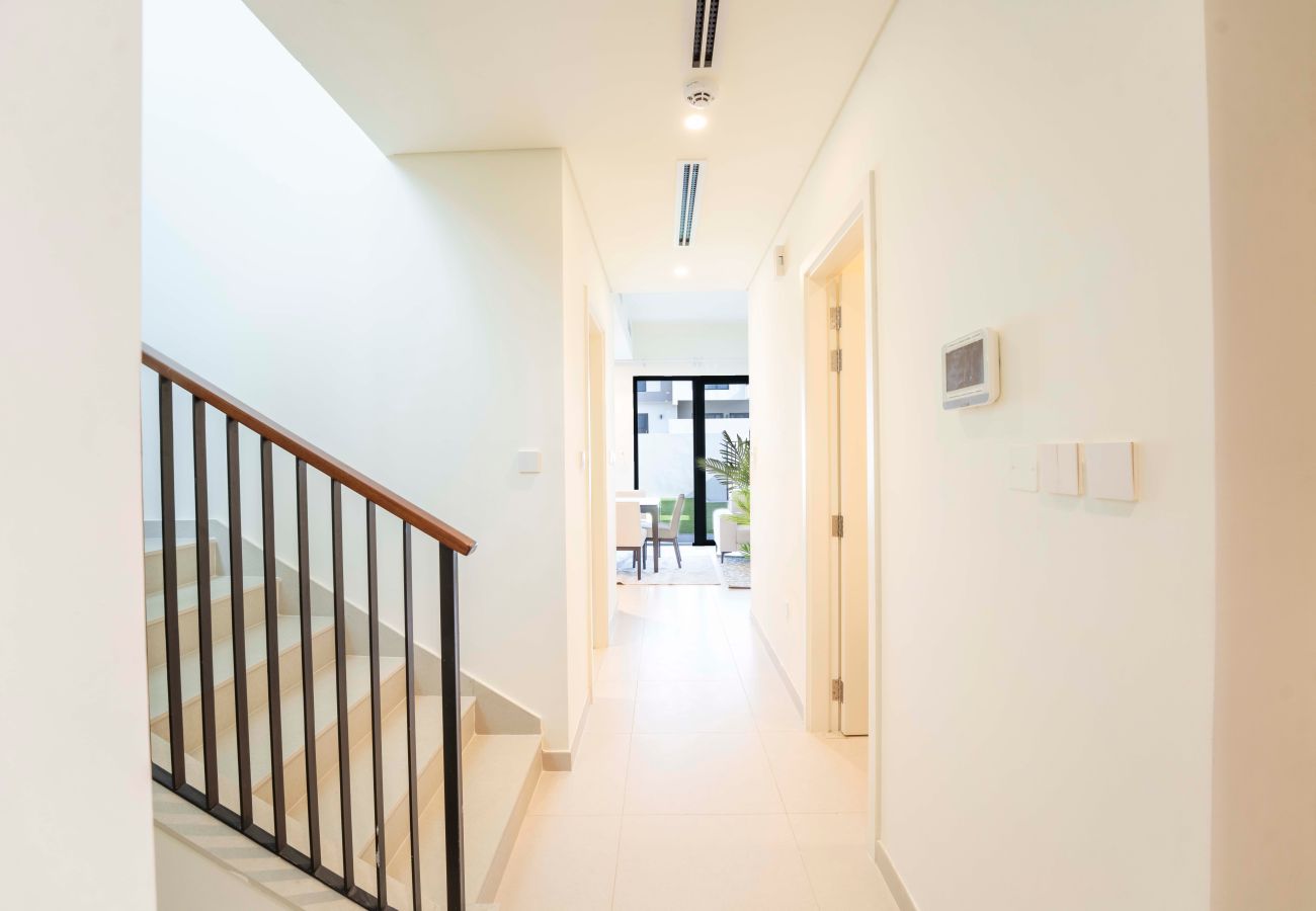 Terraced House in Dubai - EasyGo – Premium Family Experience | 3BR Townhouse