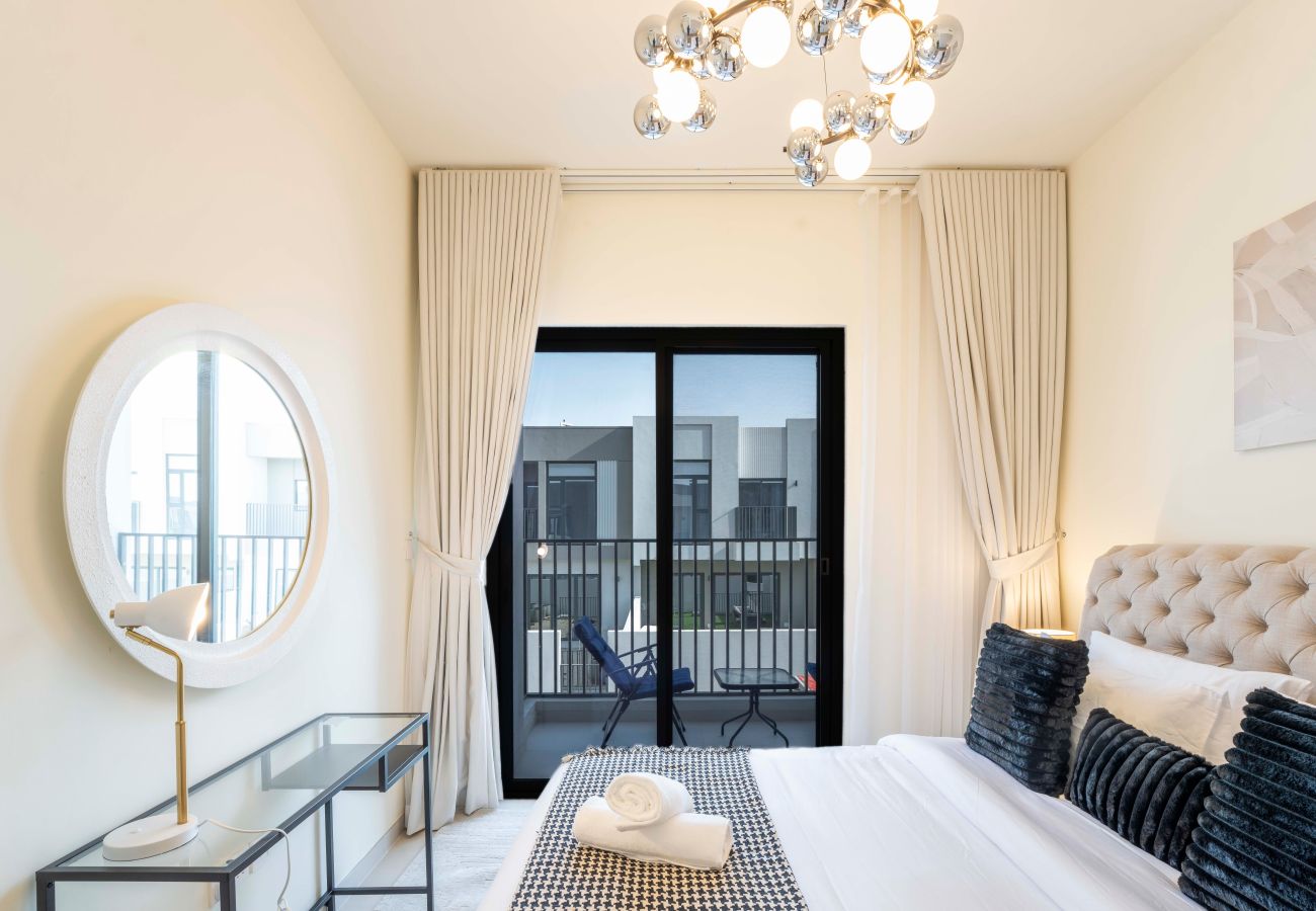 Terraced House in Dubai - EasyGo – Premium Family Experience | 3BR Townhouse