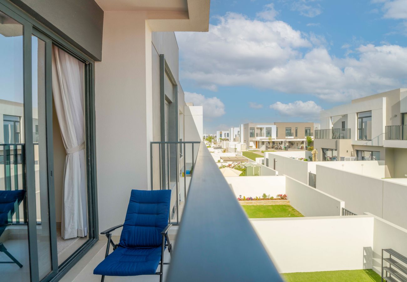 Terraced House in Dubai - EasyGo – Premium Family Experience | 3BR Townhouse