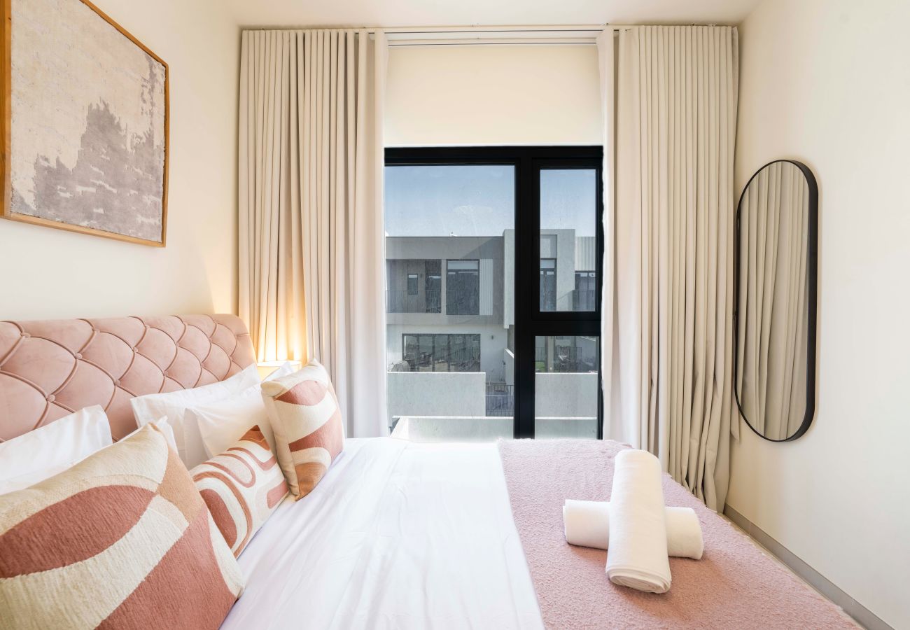 Terraced House in Dubai - EasyGo – Premium Family Experience | 3BR Townhouse