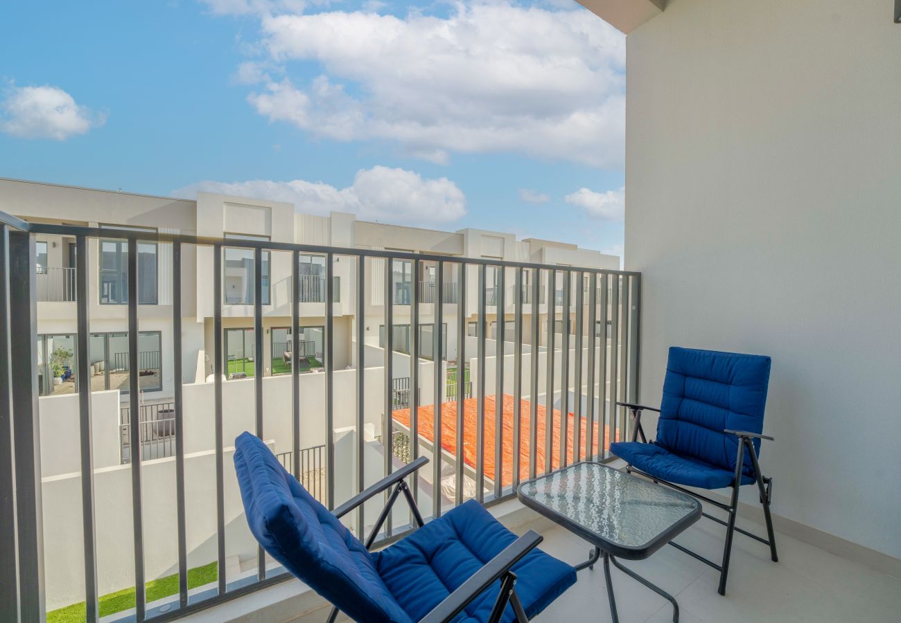 Terraced House in Dubai - EasyGo – Premium Family Experience | 3BR Townhouse
