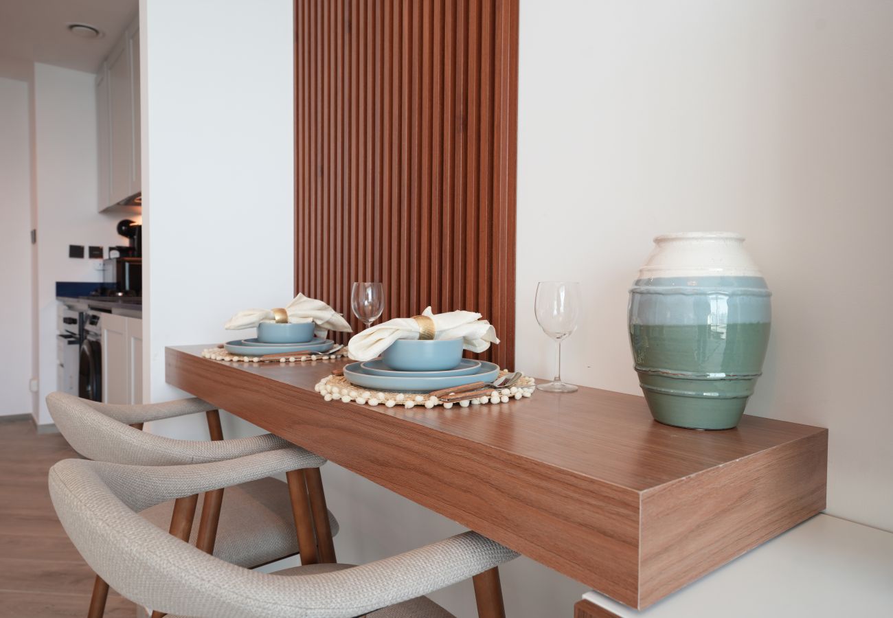 Studio in Dubai - EasyGo - Chic high floor Studio with Burj View