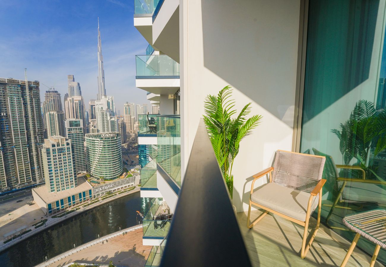 Studio in Dubai - EasyGo - Chic high floor Studio with Burj View